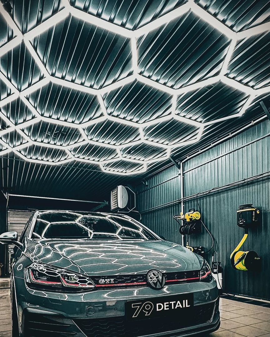 79 Detail